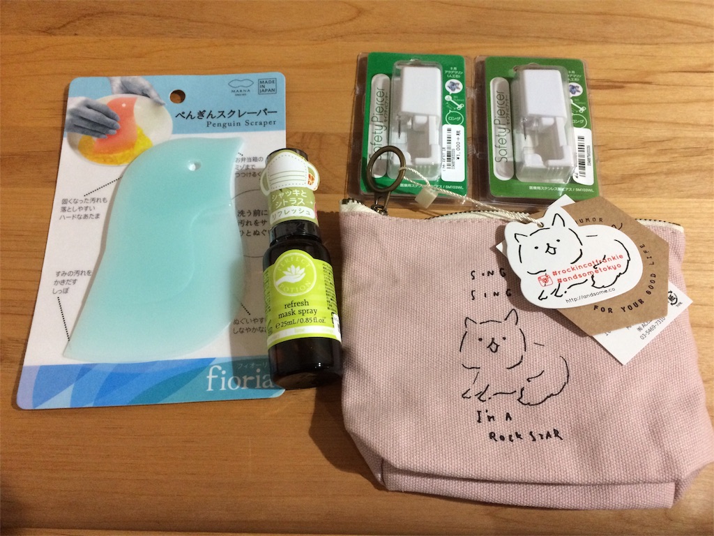 雑貨屋さんで買ってよかった物 ぺんぎん型スクレーパーが超便利!|FREEQ LIFE フリークライフのアイキャッチ画像